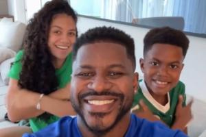 华体会体育下载-切尔西旧将拉米雷斯社媒晒一家人观看世俱杯合照，身穿蓝军球衣