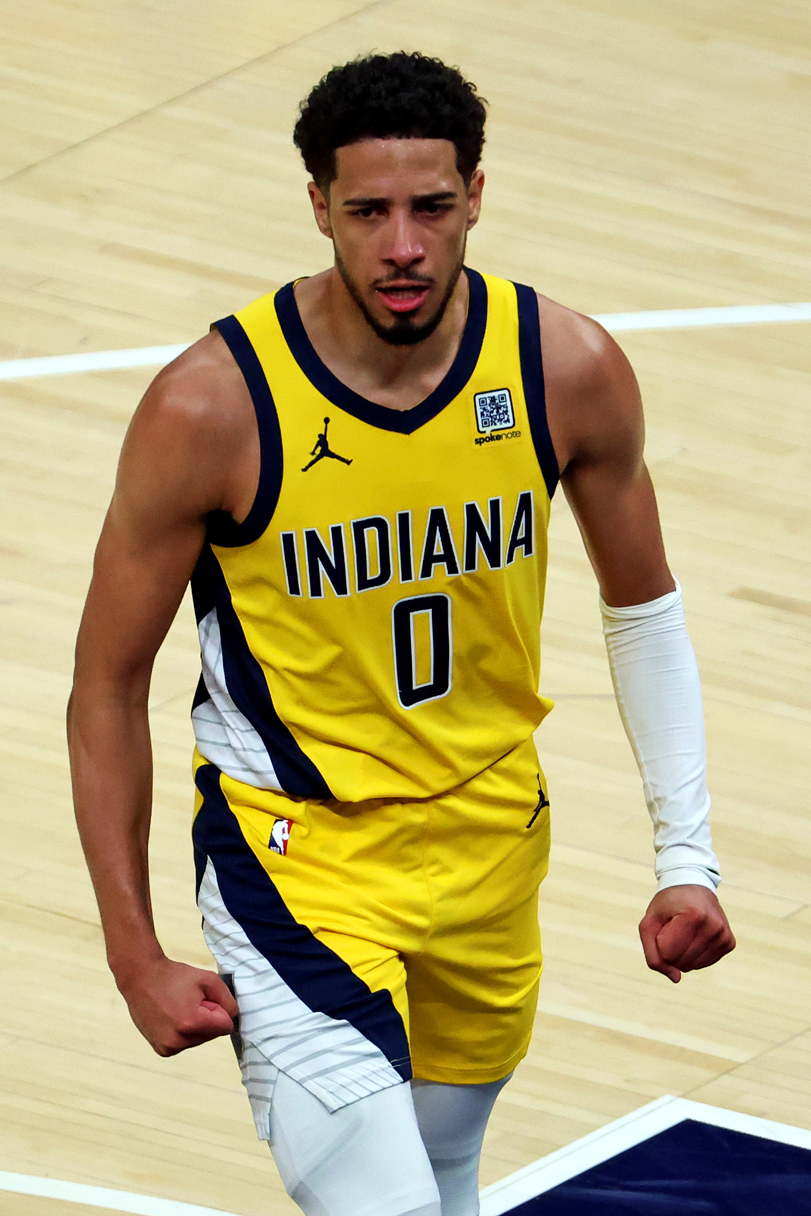 😔哈利伯顿总决赛G5全场0运动战进球，生涯季后赛首次