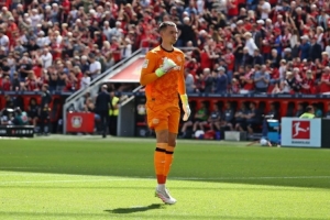 两年被滕帅卖两次！镜报：科瓦尔将离开药厂，两年前由曼联加盟