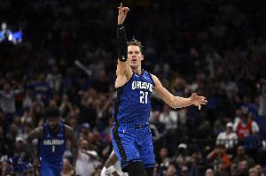 500万白菜价留队！大瓦格纳上季场均出战18.8分钟 得12.9分4.9板