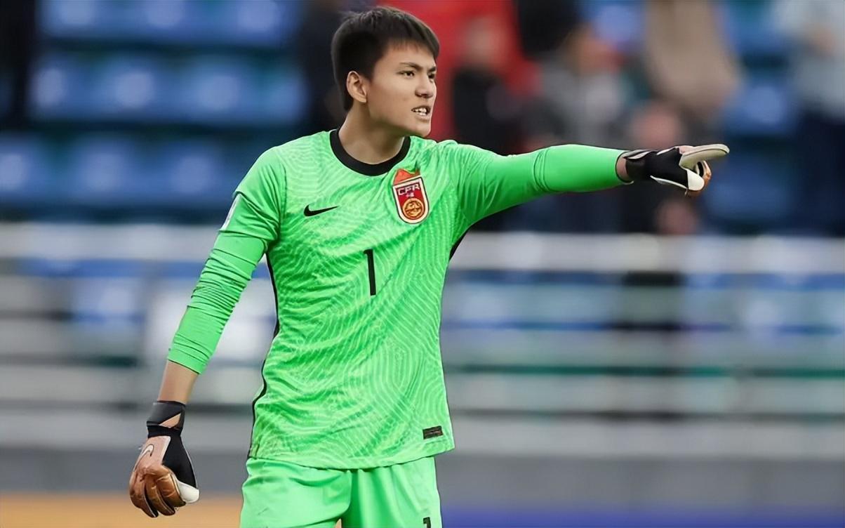 华体会官方-两场比赛10分！助力国足小组第一，马竞出品的他成男足的奥布拉克